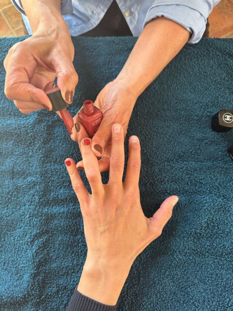 Beauté des mains et de pieds avec l'instant Mylène - Alès et Nîmes